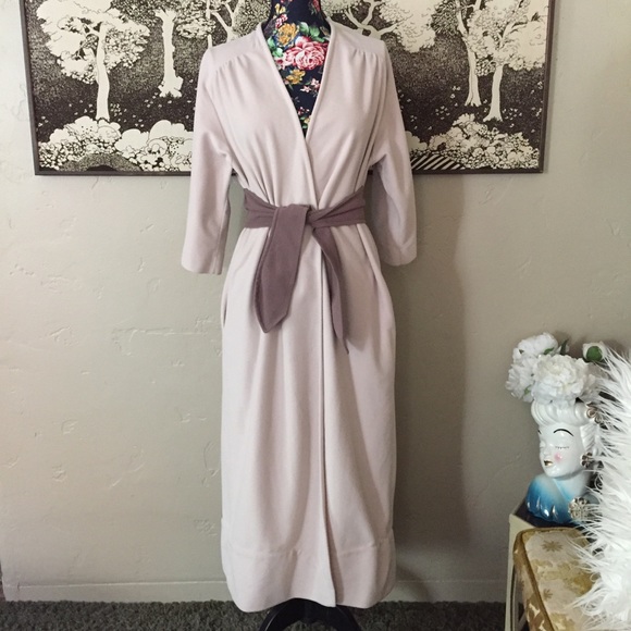 Other - Vintage Vassarette Intimates Beige Lounge Robe